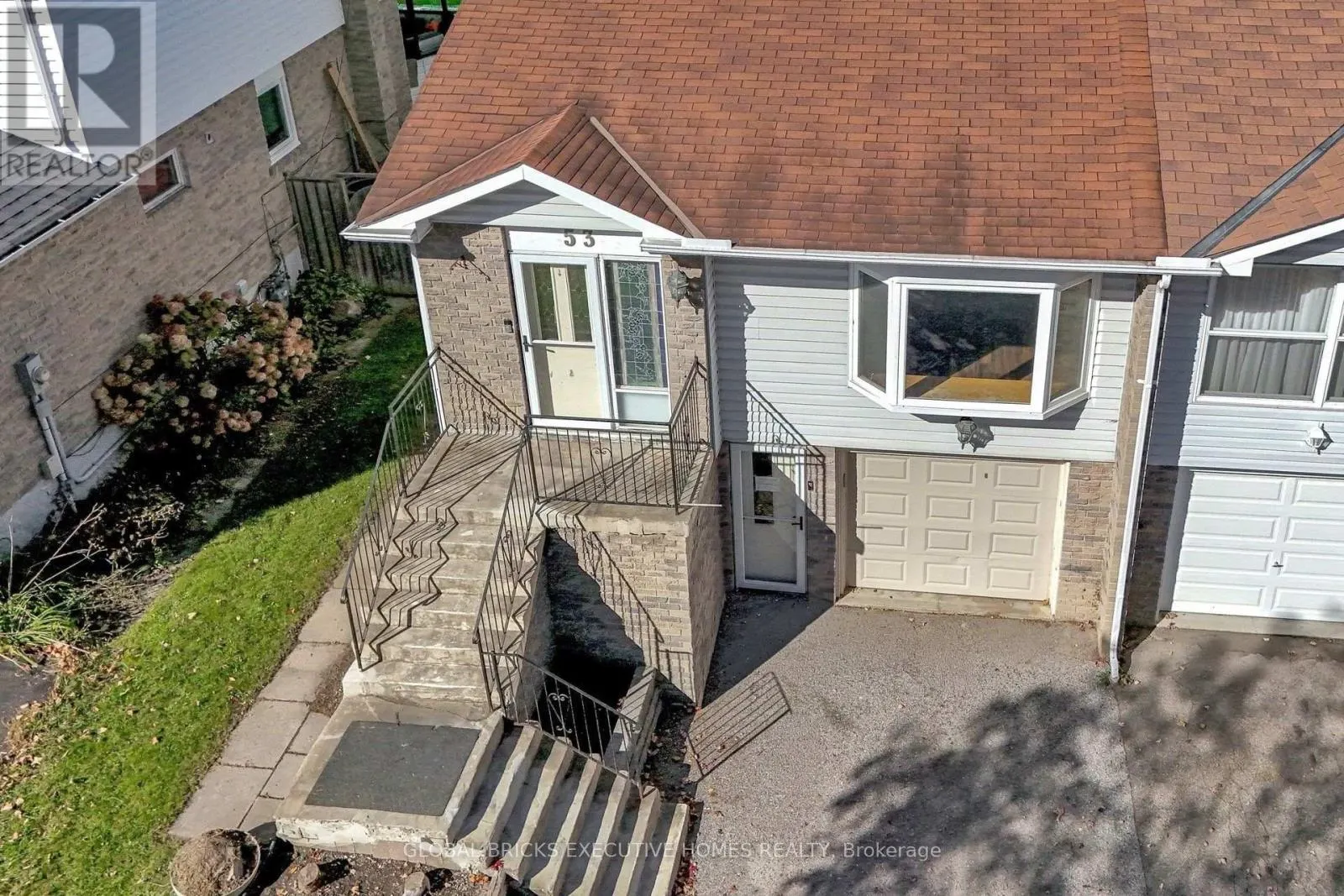 53 GOLDRING DRIVE