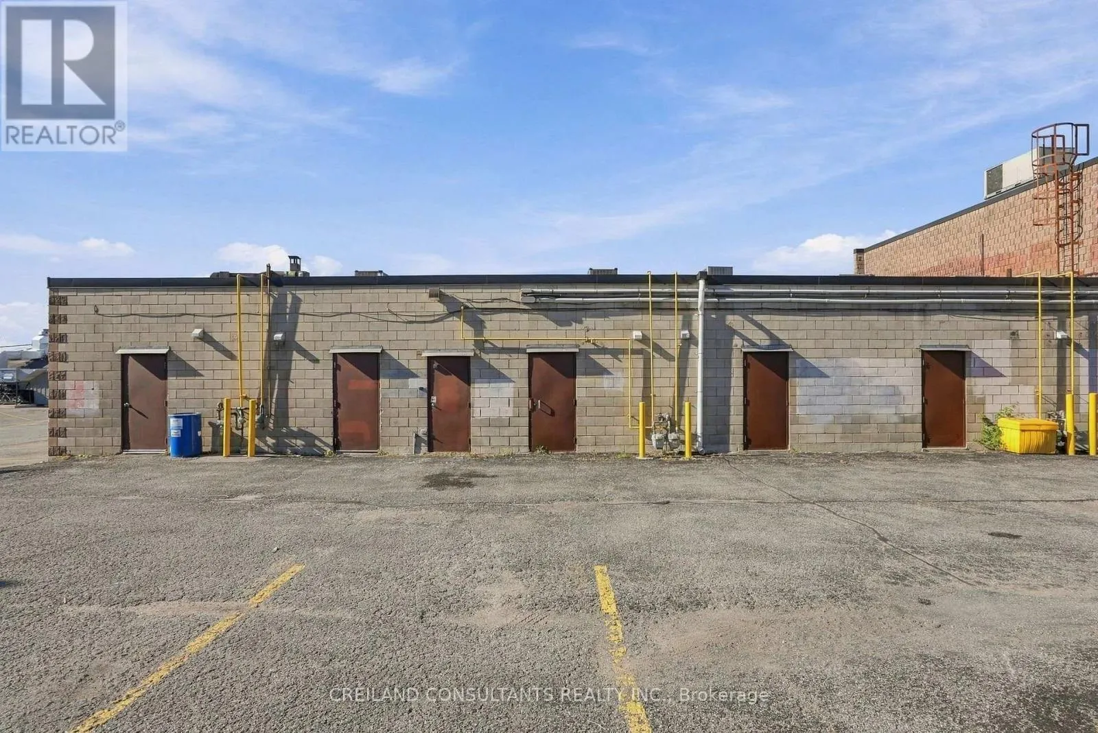 3 HARWOOD AVENUE S