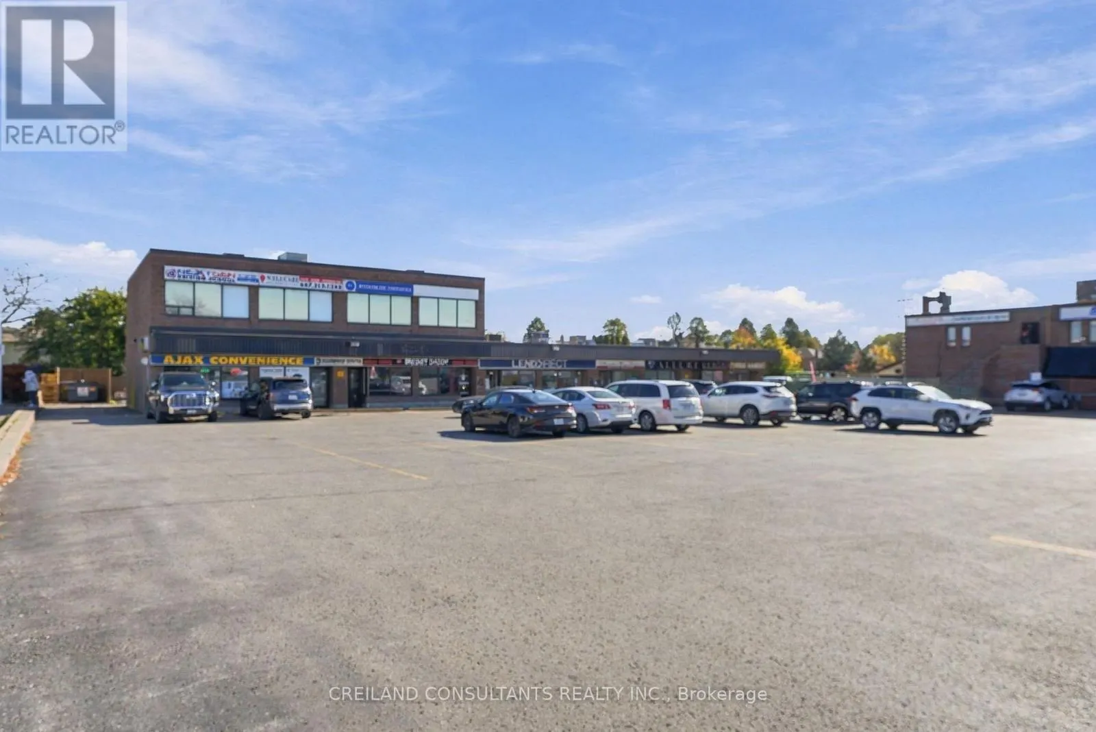 3 HARWOOD AVENUE S
