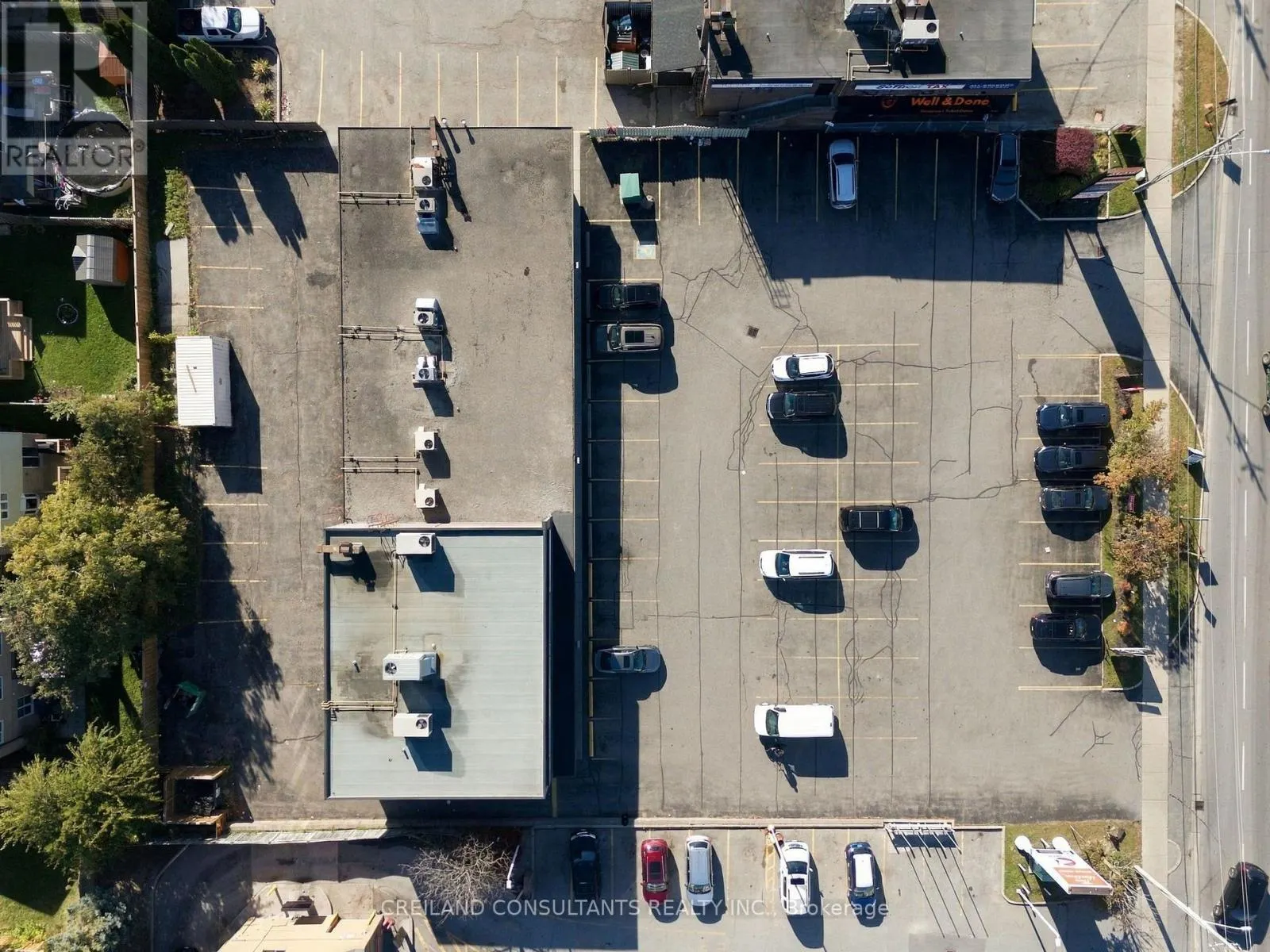 3 HARWOOD AVENUE S