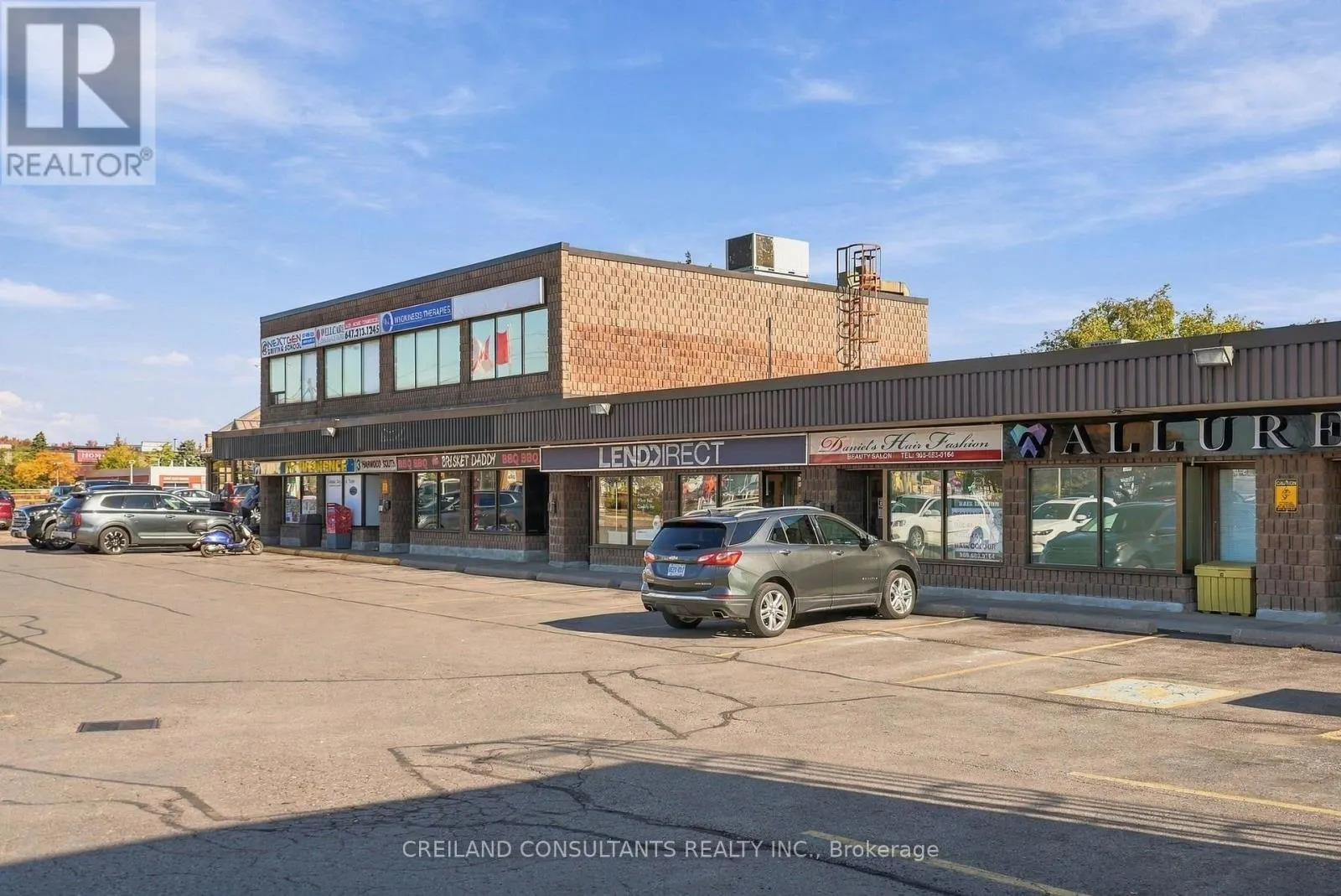 3 HARWOOD AVENUE S