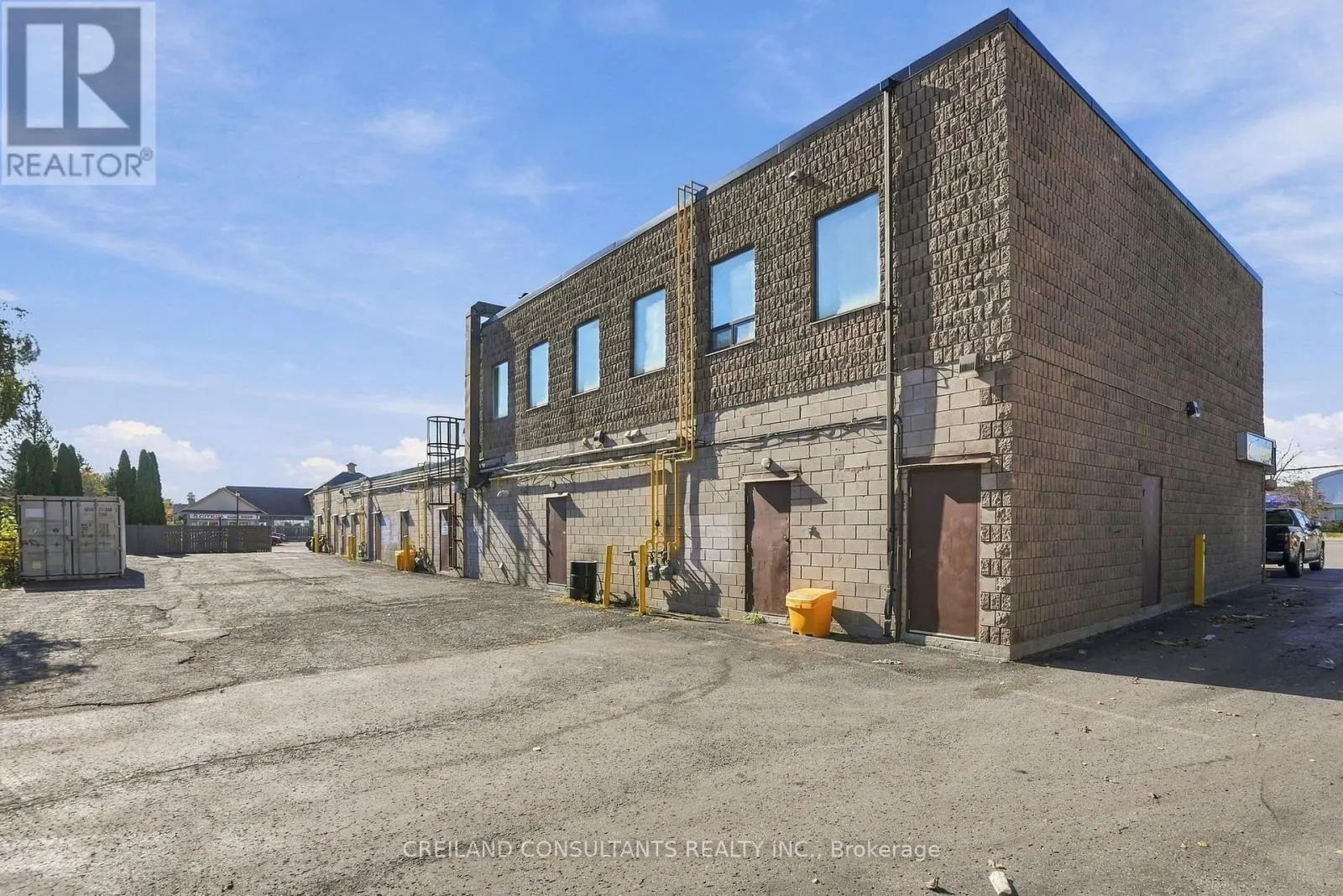 3 HARWOOD AVENUE S