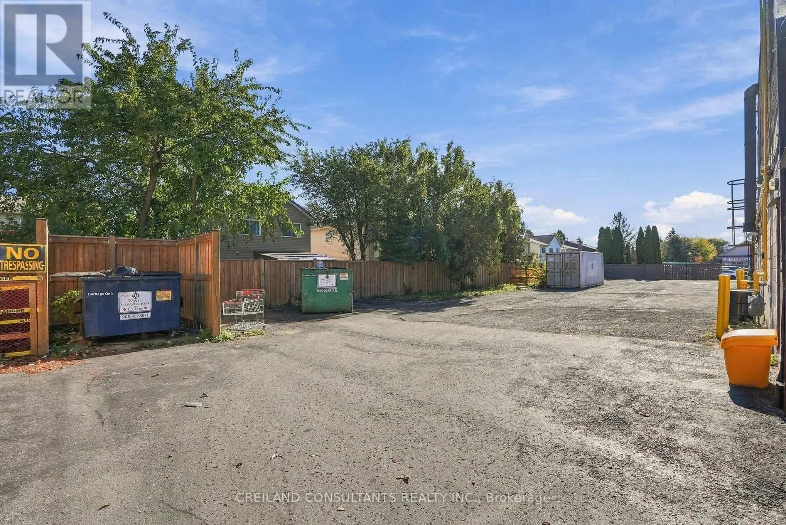 3 HARWOOD AVENUE S