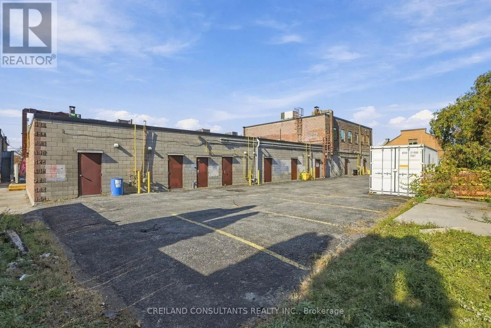 3 HARWOOD AVENUE S
