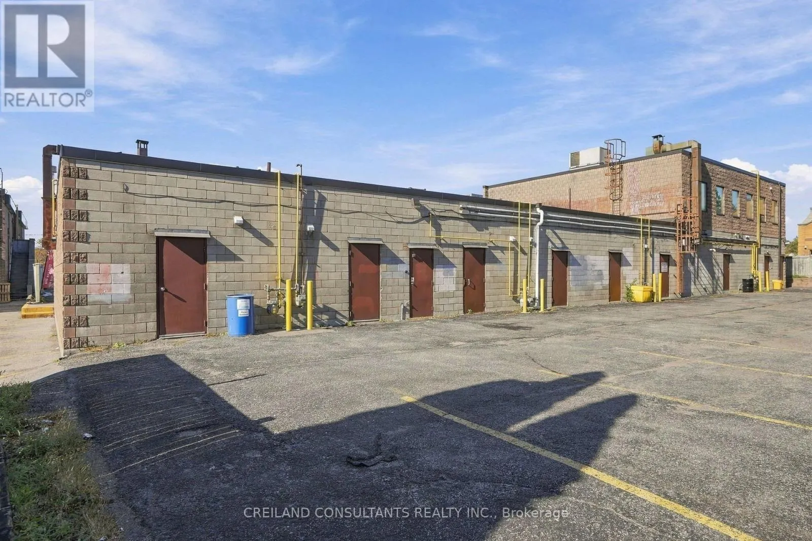 3 HARWOOD AVENUE S