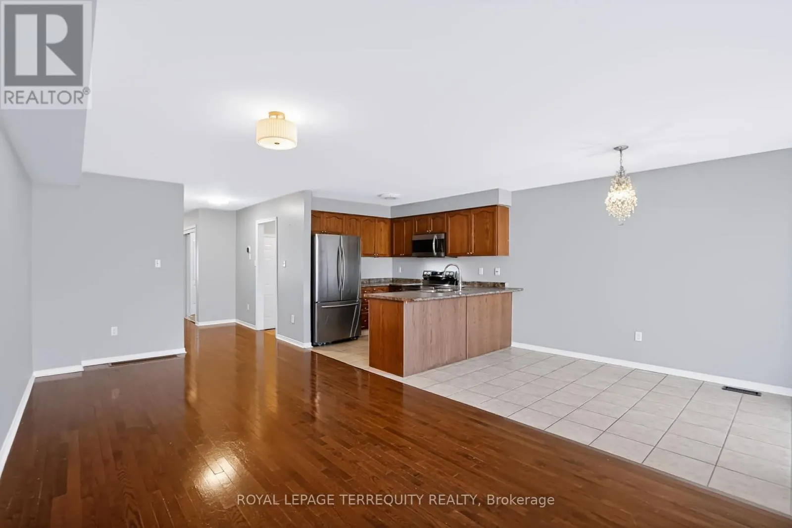 19 - 253 SPRUCEWOOD CRESCENT W
