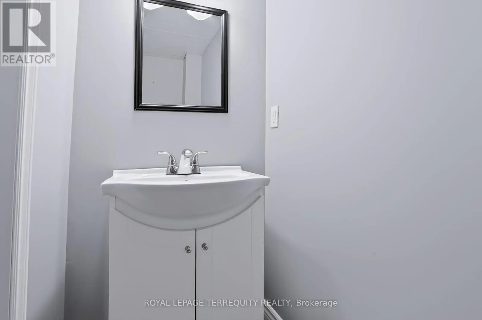 19 - 253 SPRUCEWOOD CRESCENT W