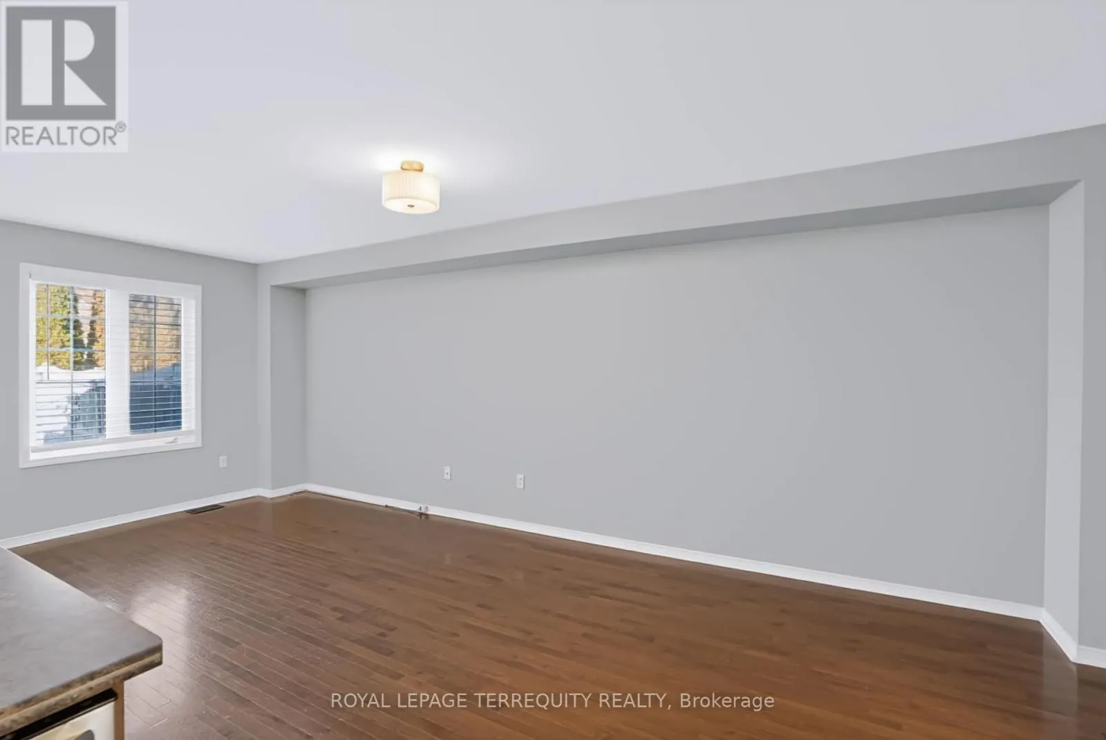 19 - 253 SPRUCEWOOD CRESCENT W