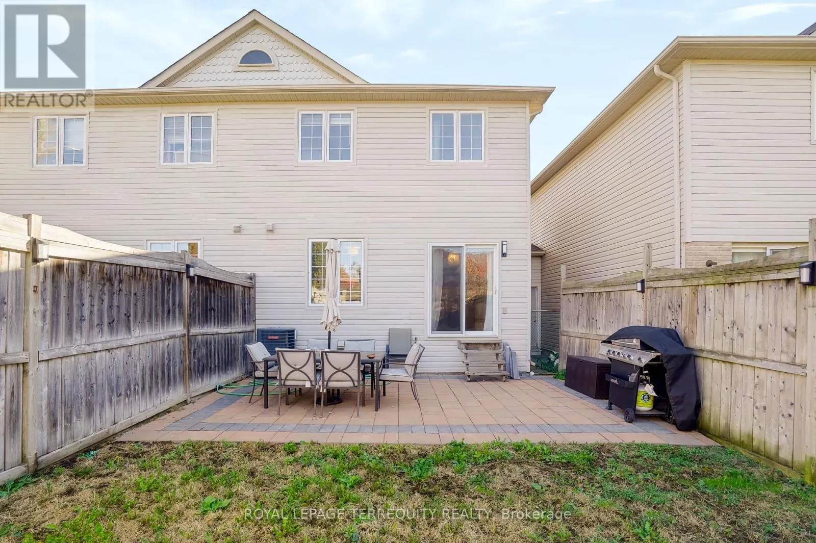 19 - 253 SPRUCEWOOD CRESCENT W