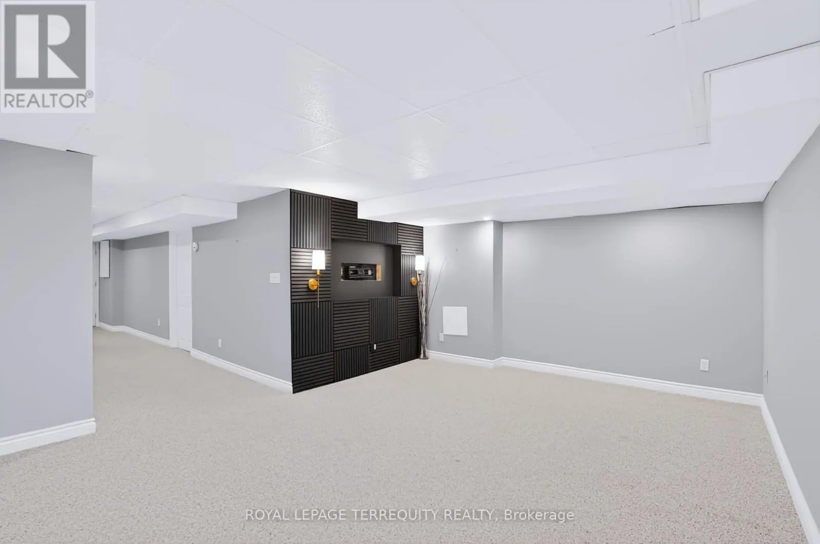 19 - 253 SPRUCEWOOD CRESCENT W