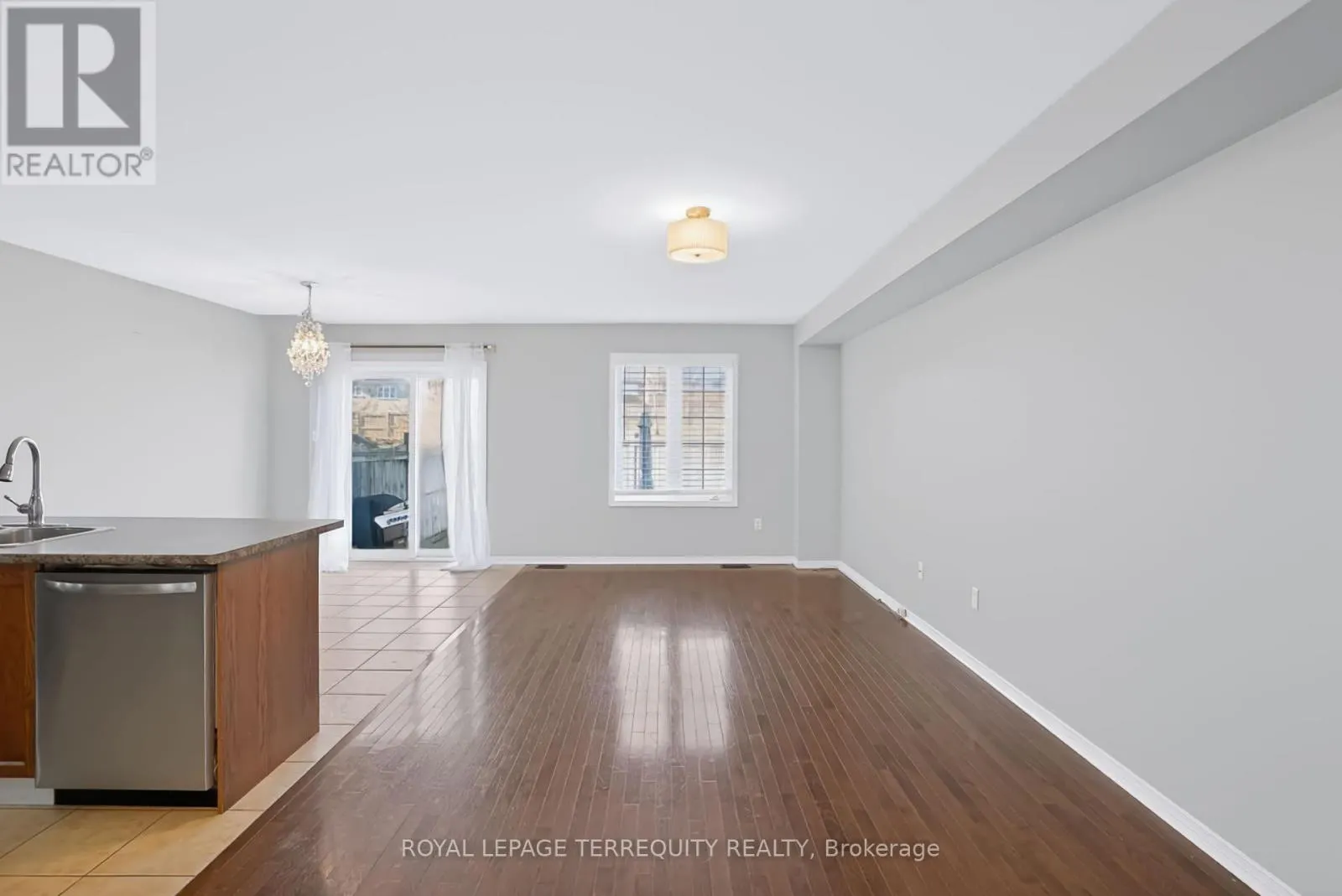 19 - 253 SPRUCEWOOD CRESCENT W