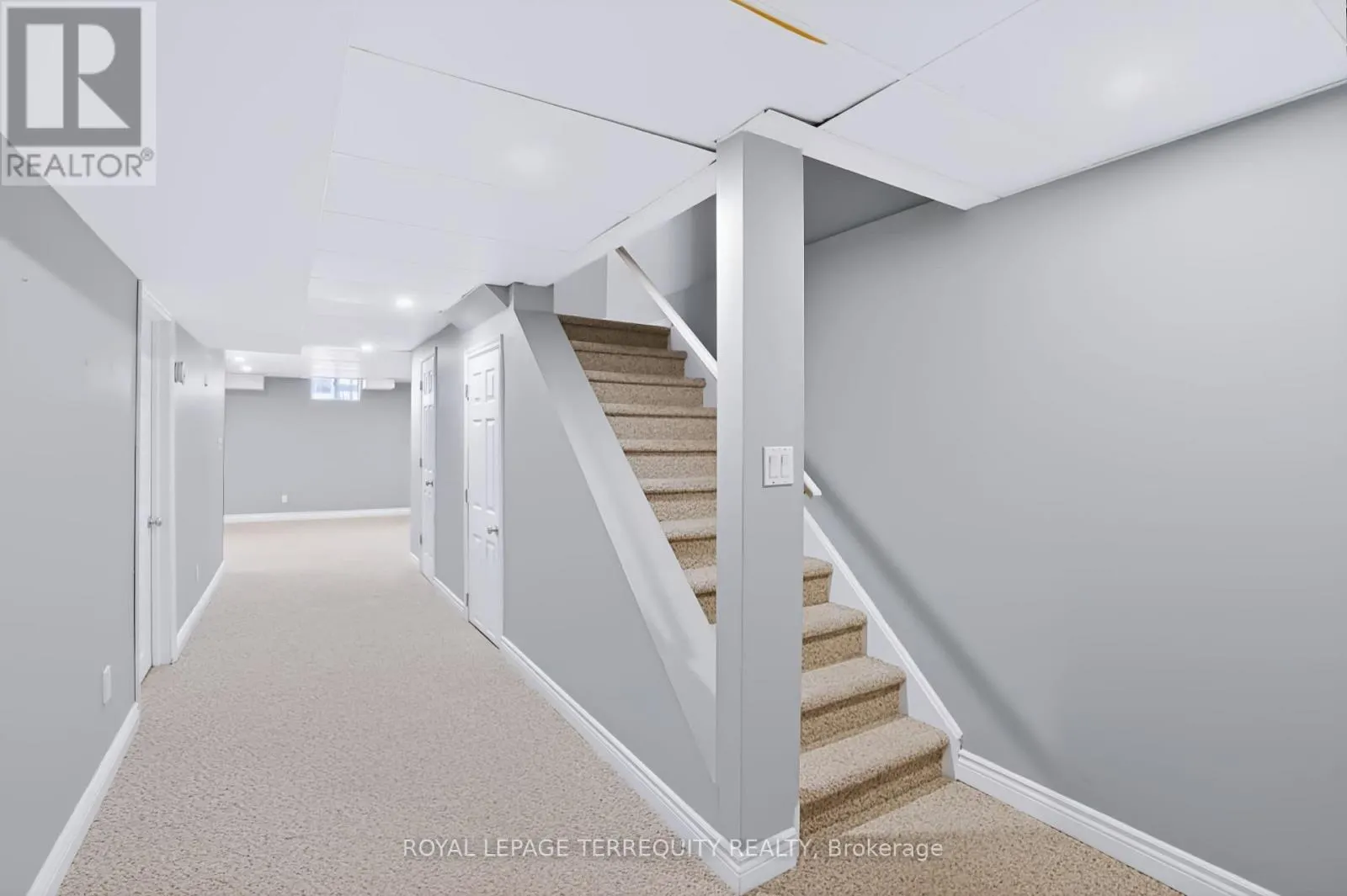 19 - 253 SPRUCEWOOD CRESCENT W