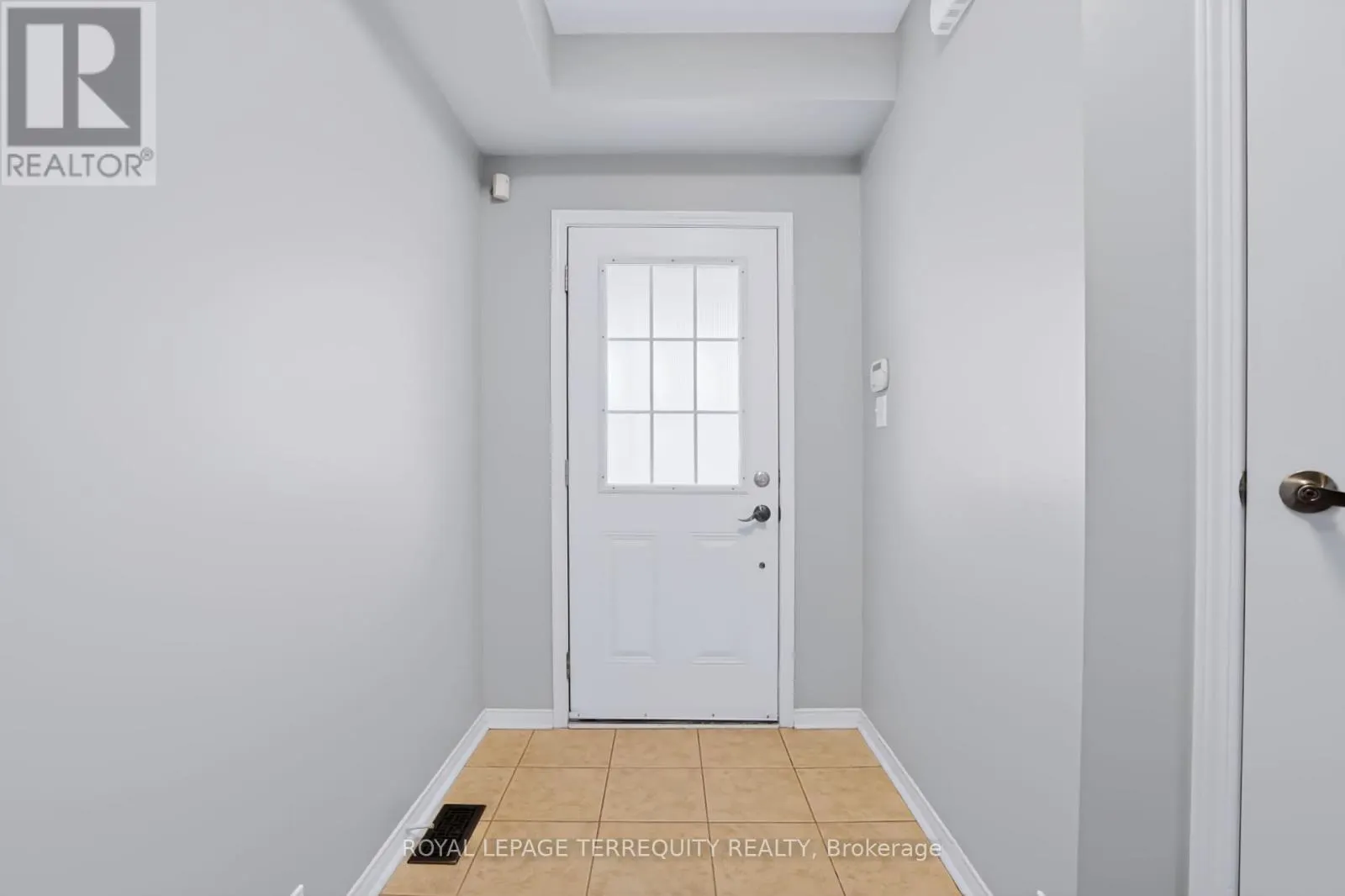 19 - 253 SPRUCEWOOD CRESCENT W