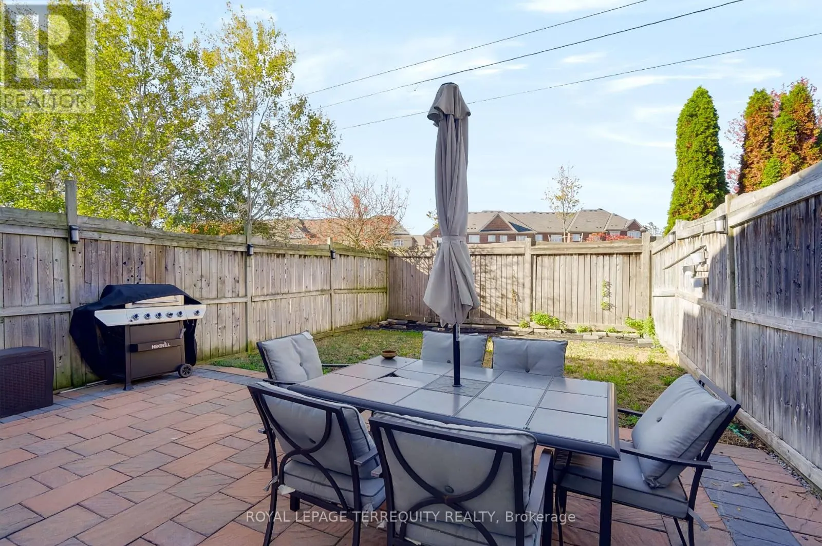 19 - 253 SPRUCEWOOD CRESCENT W