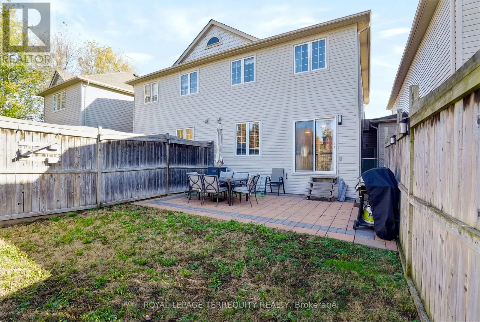 19 - 253 SPRUCEWOOD CRESCENT W