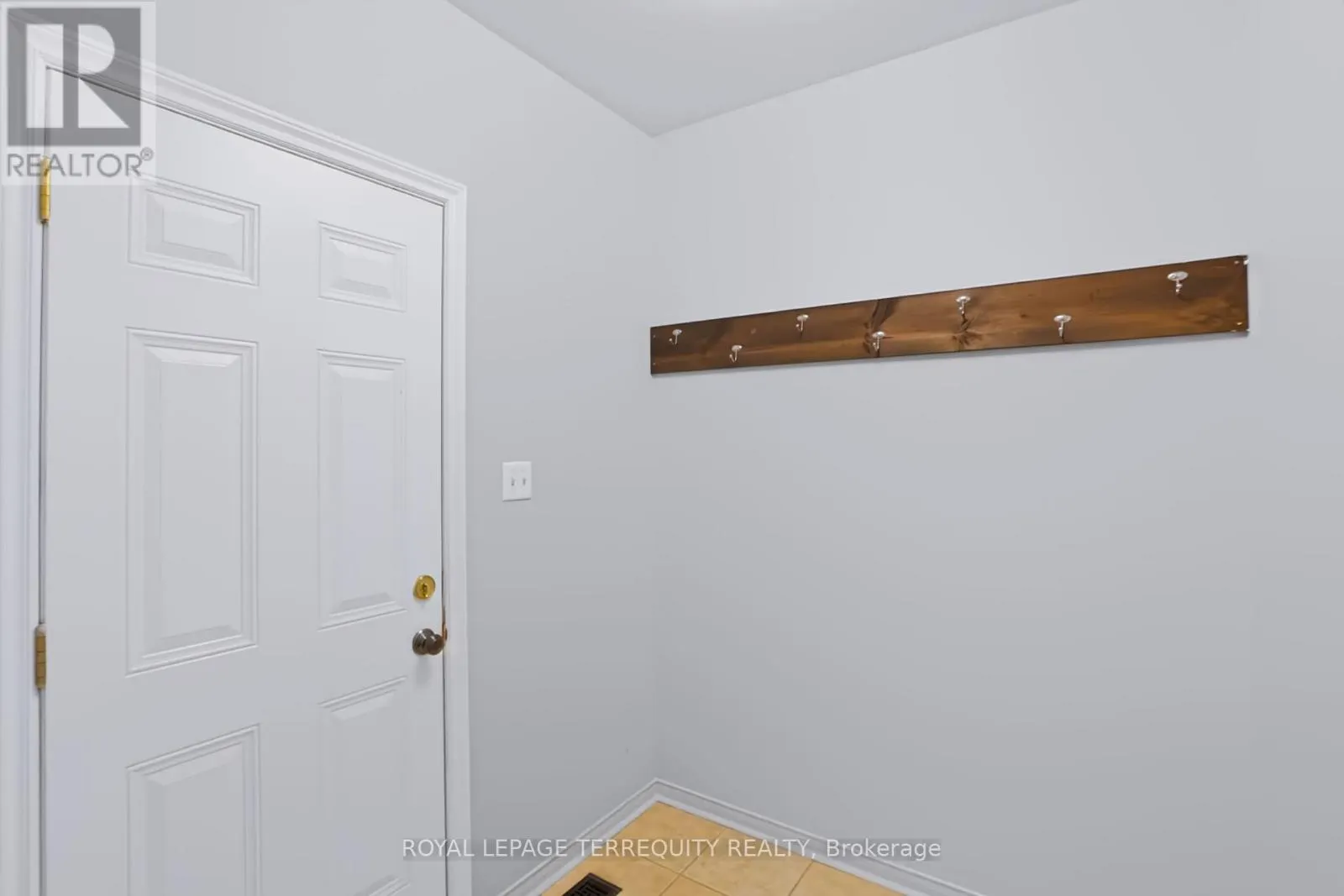 19 - 253 SPRUCEWOOD CRESCENT W