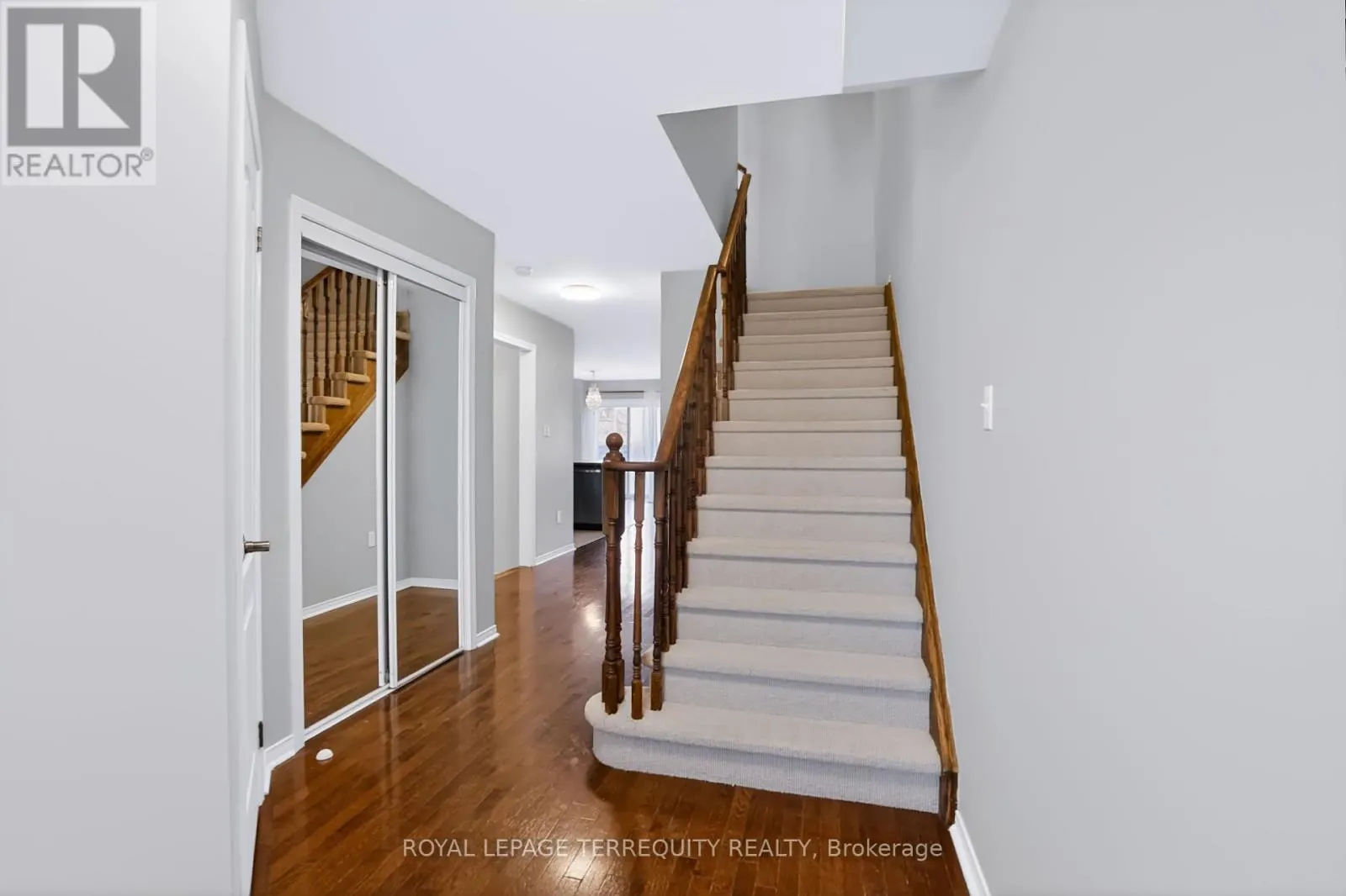 19 - 253 SPRUCEWOOD CRESCENT W