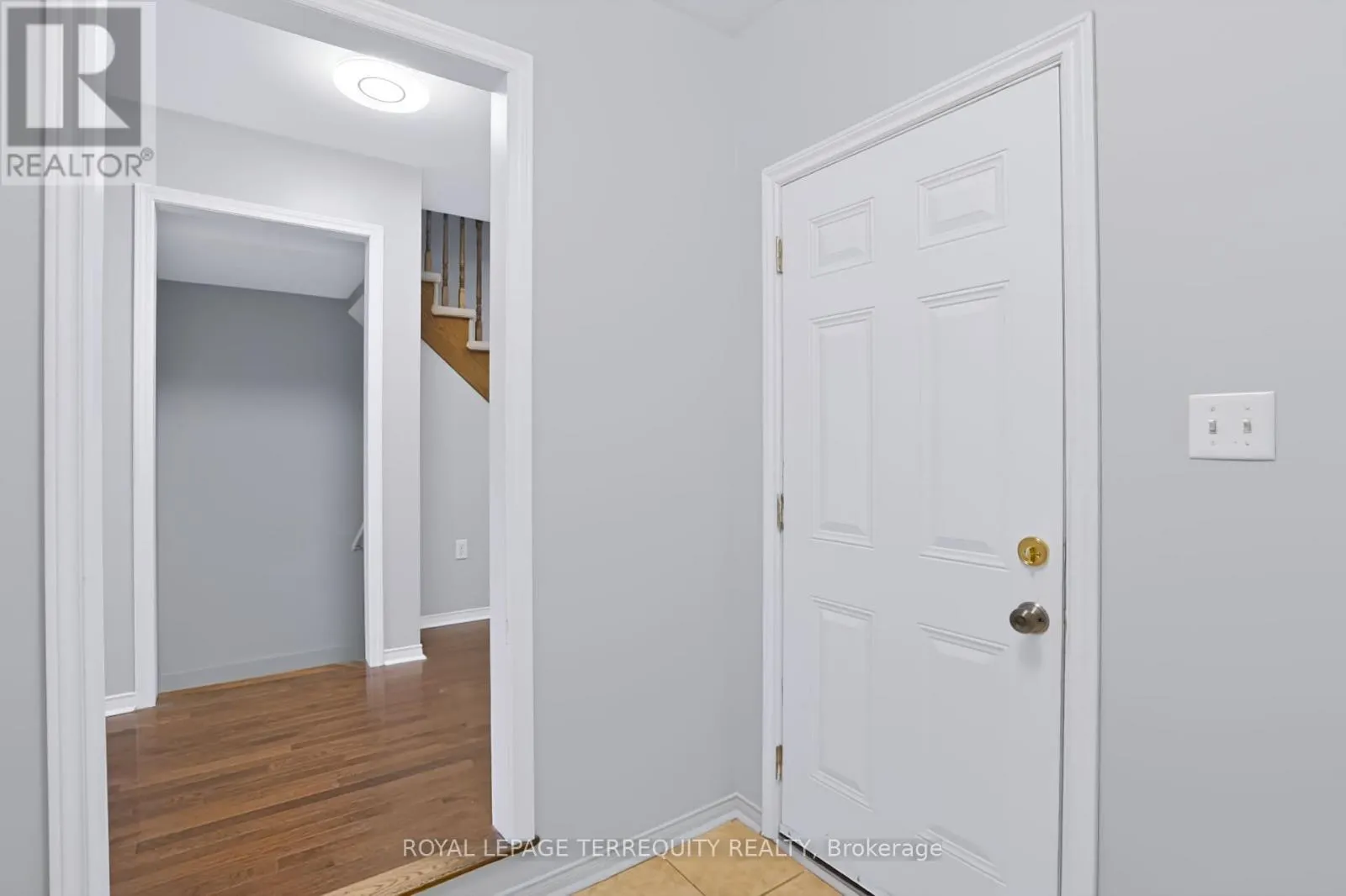 19 - 253 SPRUCEWOOD CRESCENT W