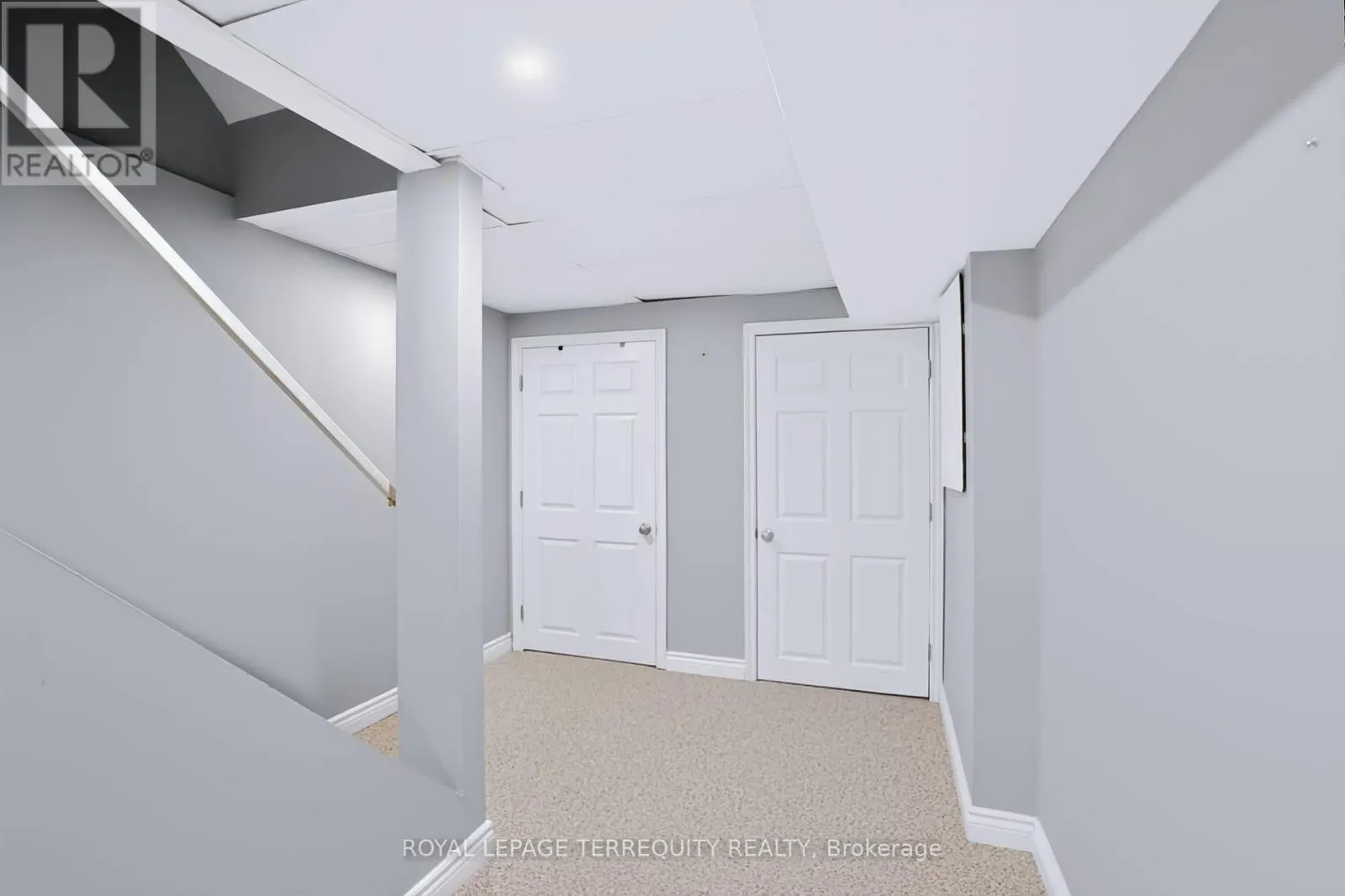 19 - 253 SPRUCEWOOD CRESCENT W
