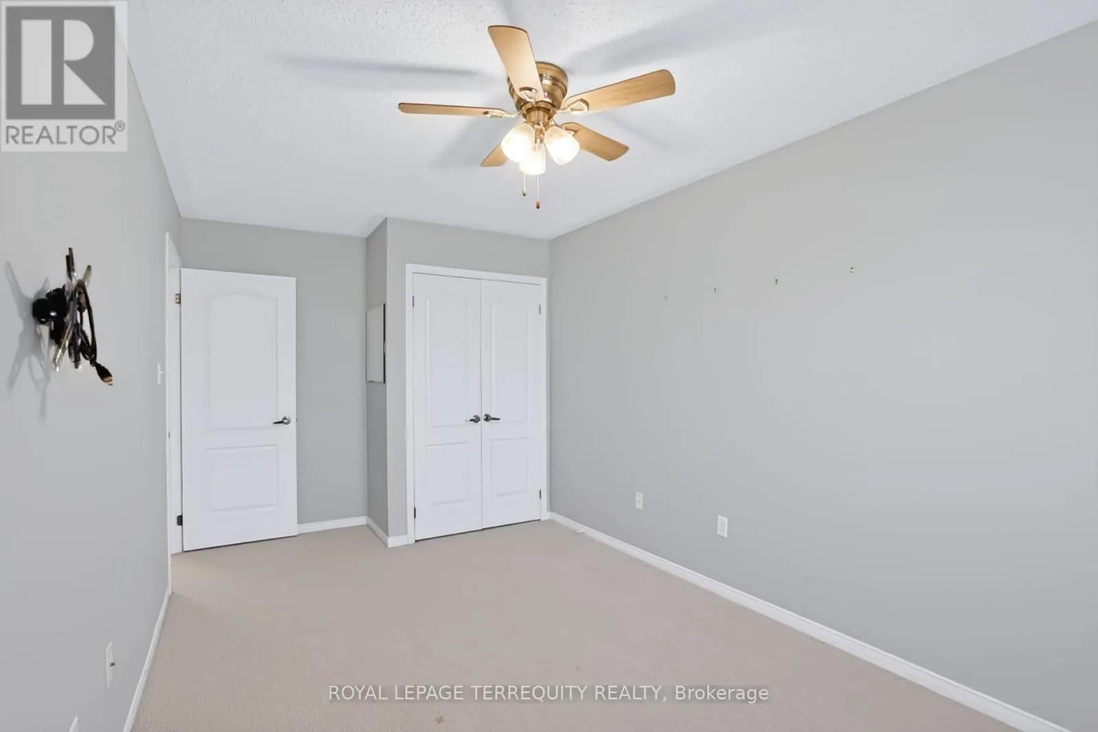 19 - 253 SPRUCEWOOD CRESCENT W