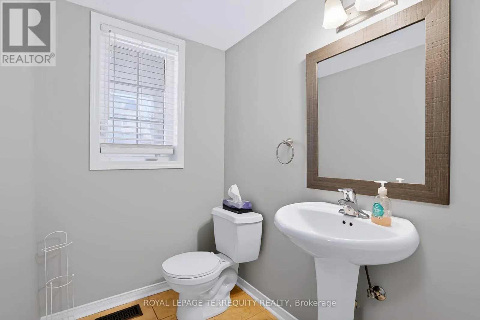 19 - 253 SPRUCEWOOD CRESCENT W