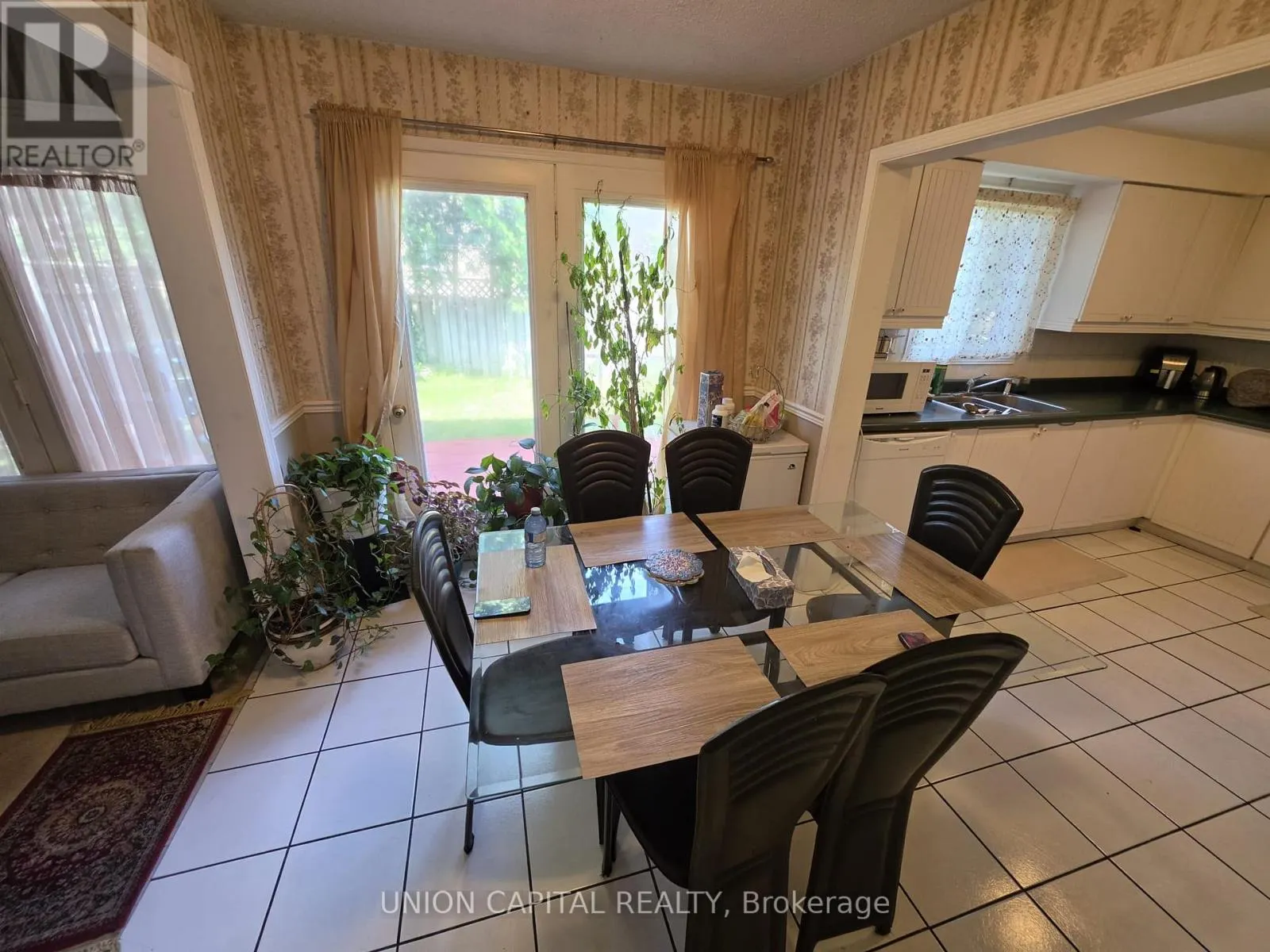 2363 STRATHMORE CRESCENT