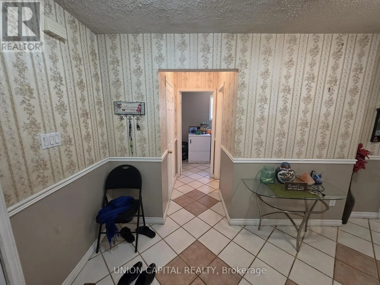 2363 STRATHMORE CRESCENT