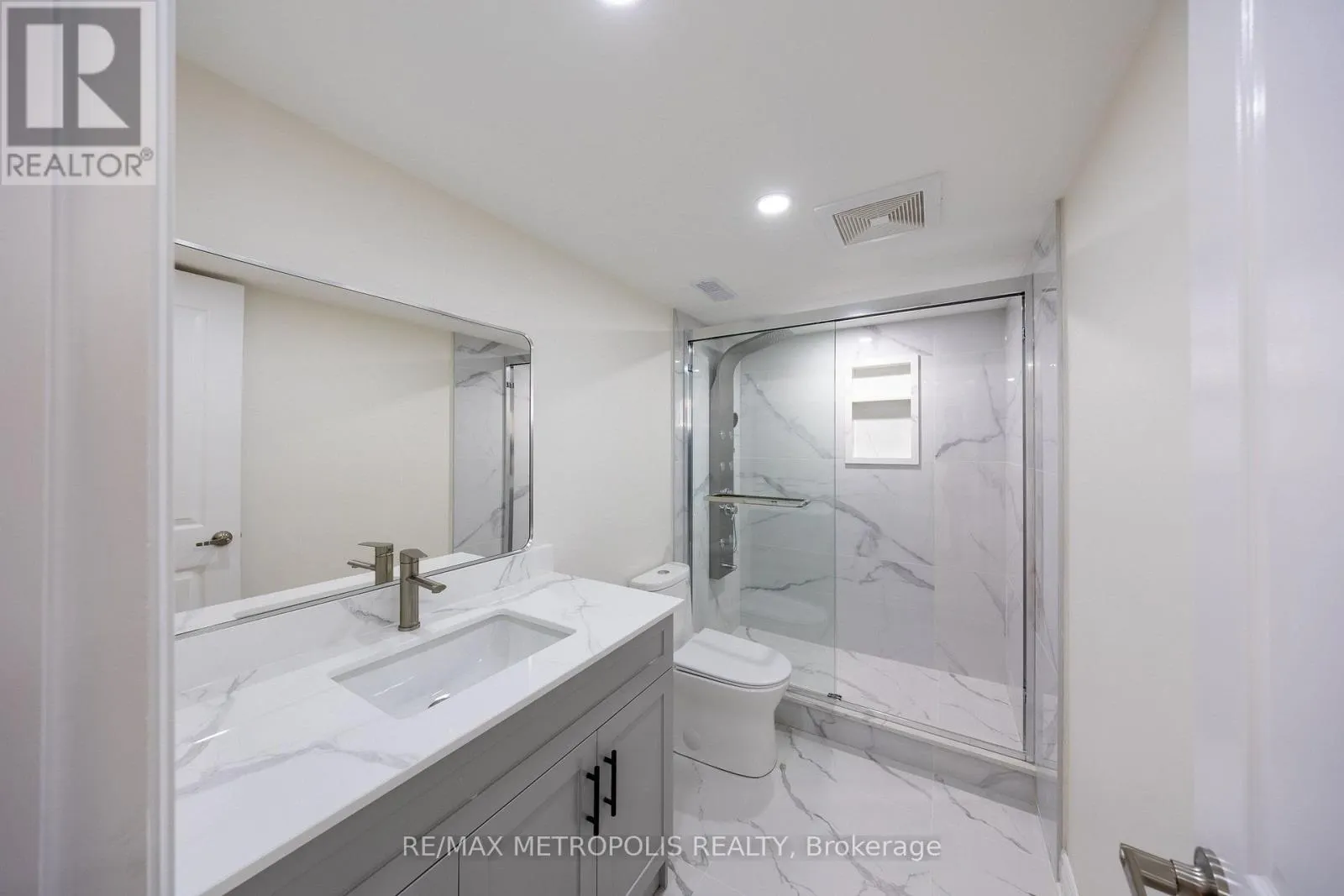 23 GORDON COWLING STREET