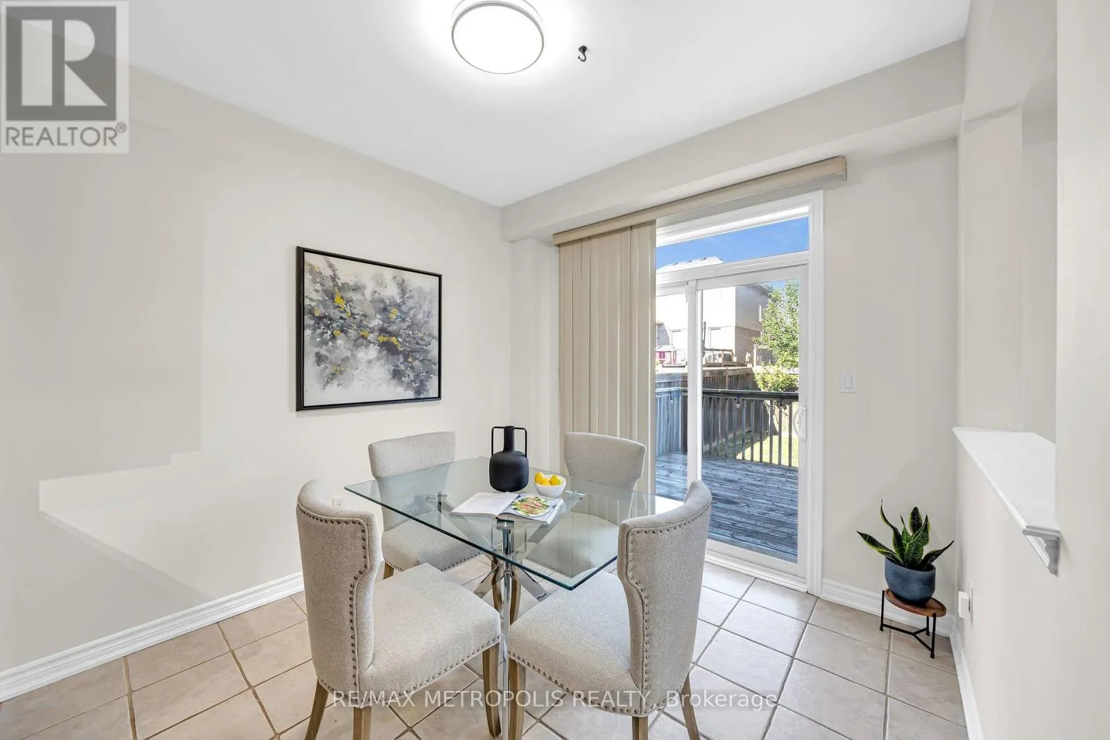 23 GORDON COWLING STREET
