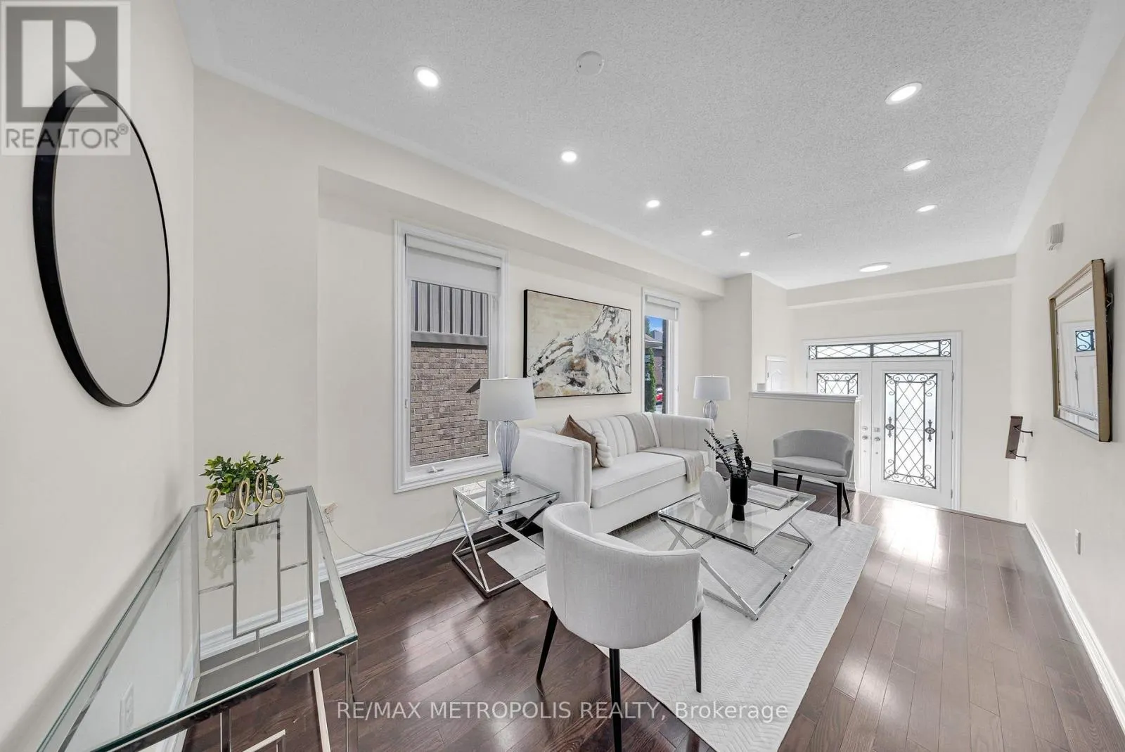 23 GORDON COWLING STREET