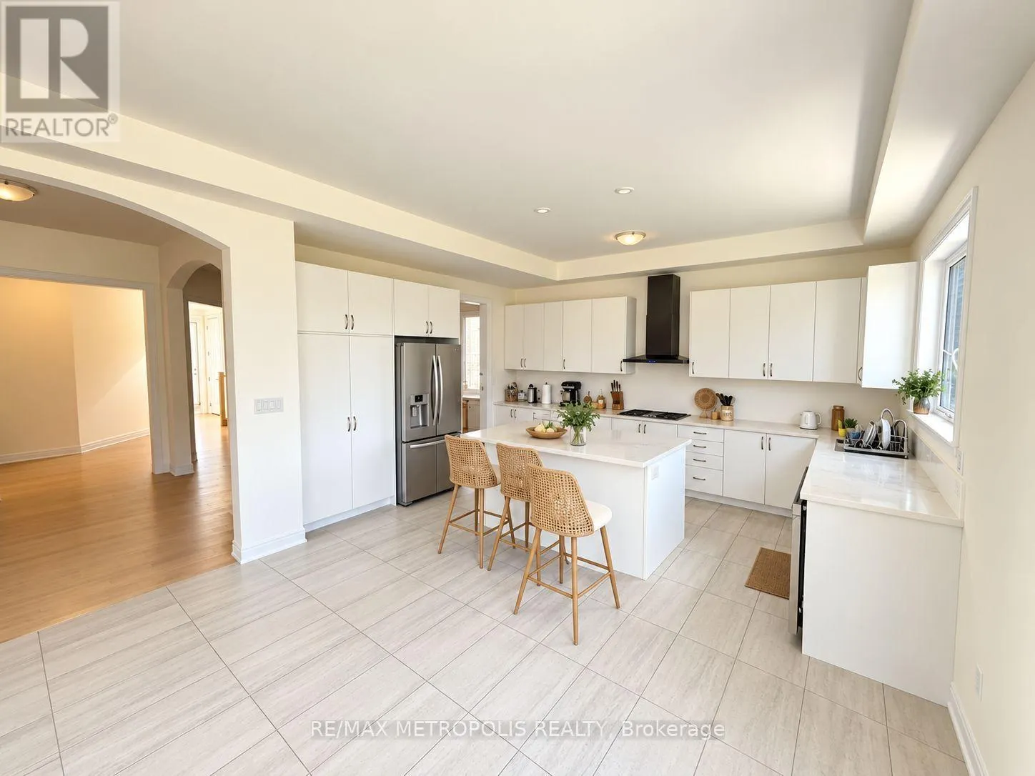 2224 BECKMAN CRESCENT