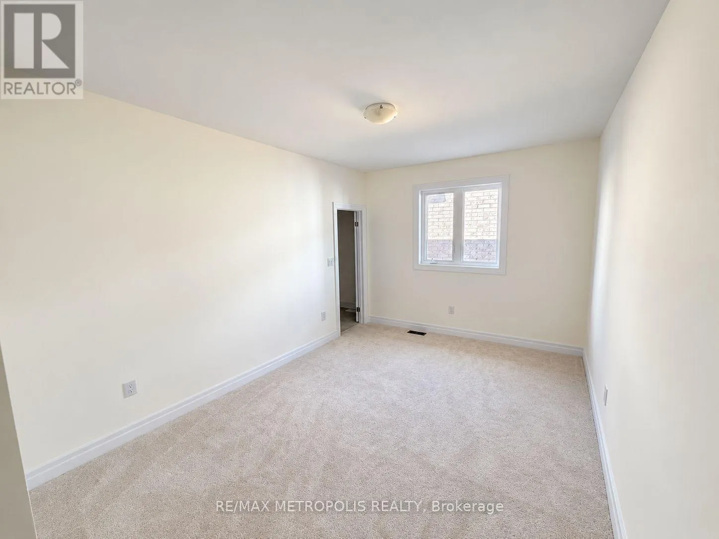 2224 BECKMAN CRESCENT
