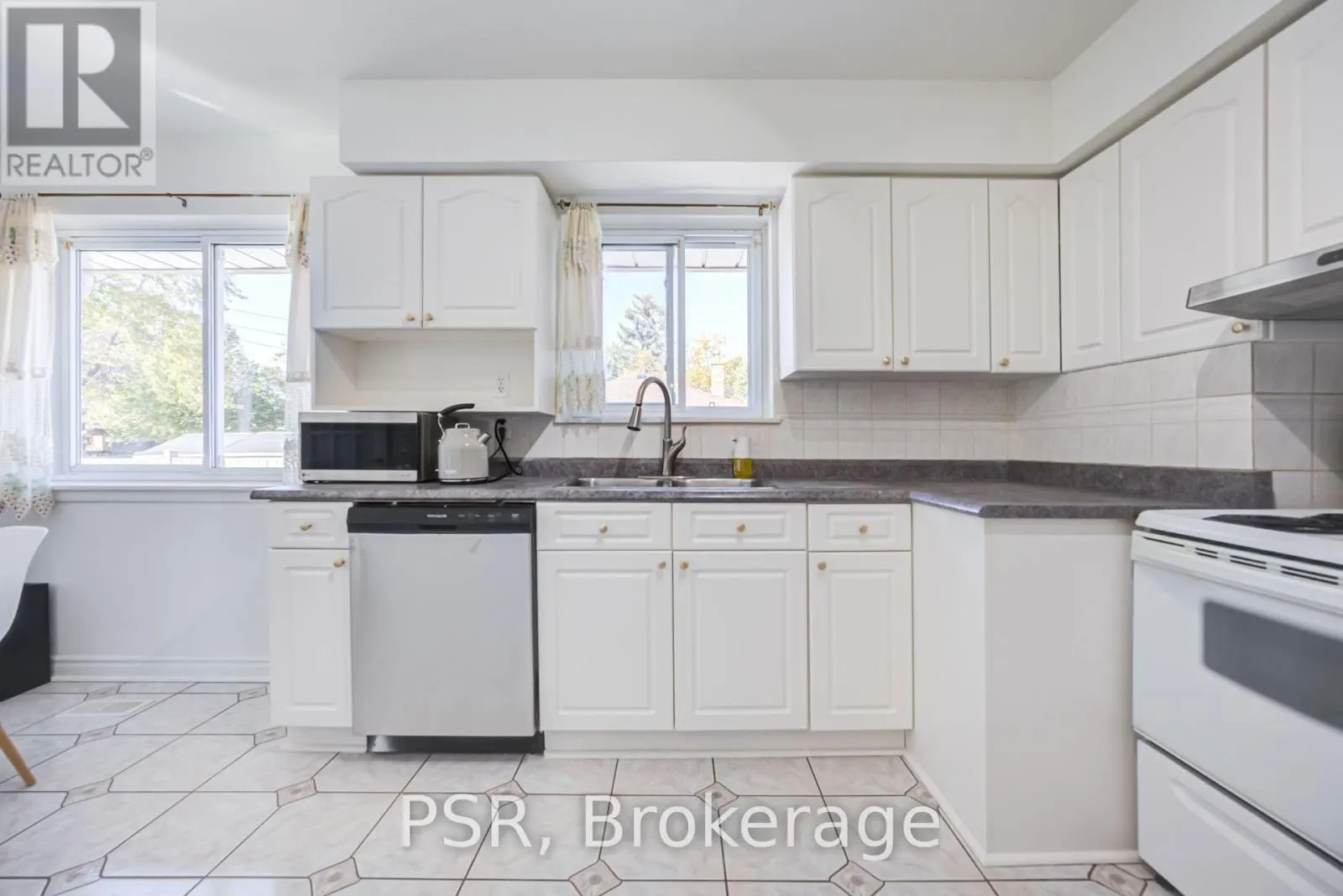 53 MARCOS BOULEVARD