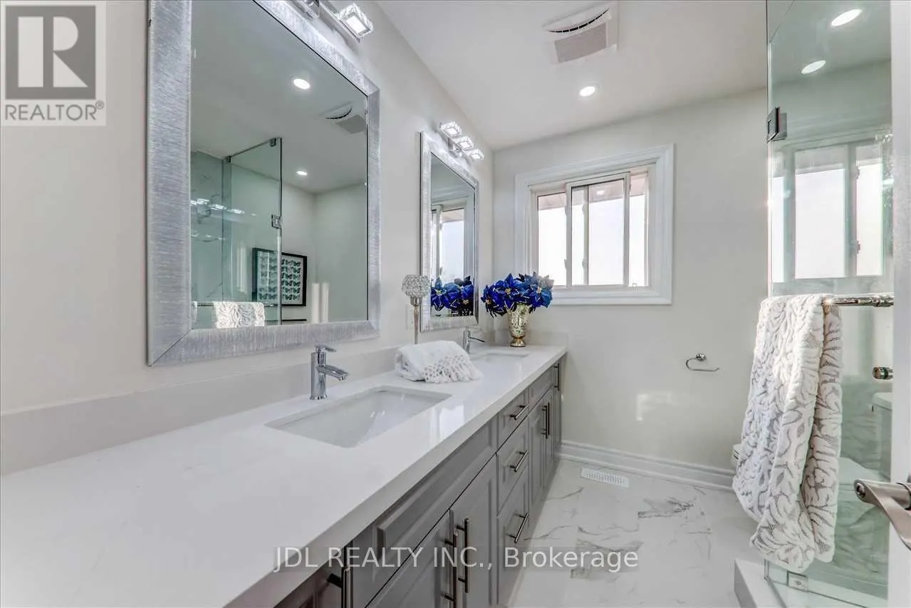 MAIN - 38 GRANDVIEW STREET S