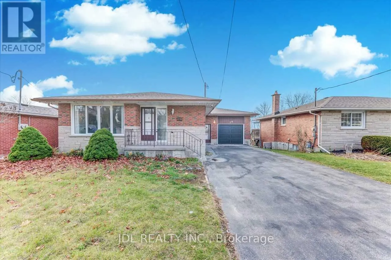 MAIN - 38 GRANDVIEW STREET S