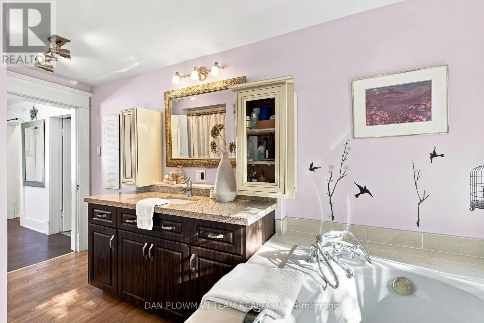 519 KINGSTON ROAD W