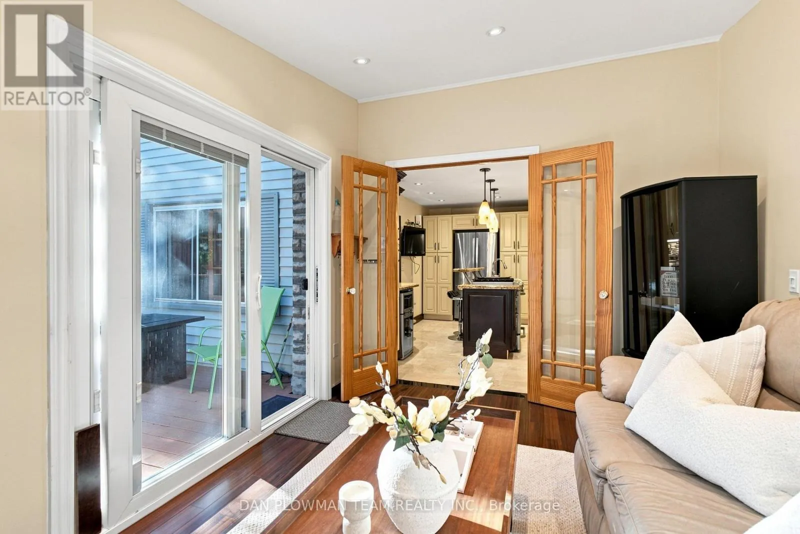 519 KINGSTON ROAD W