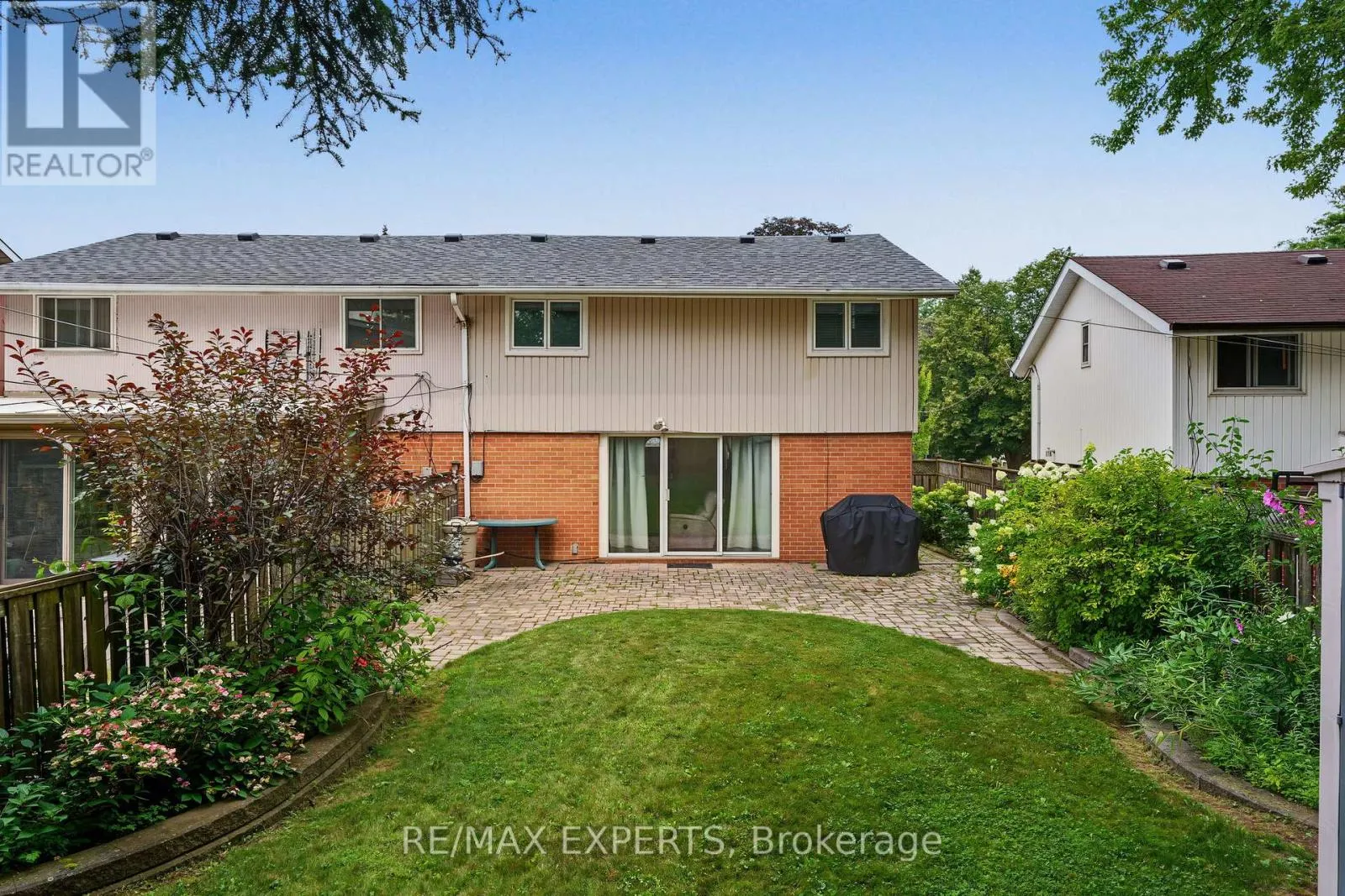 71 DOGWOOD CRESCENT