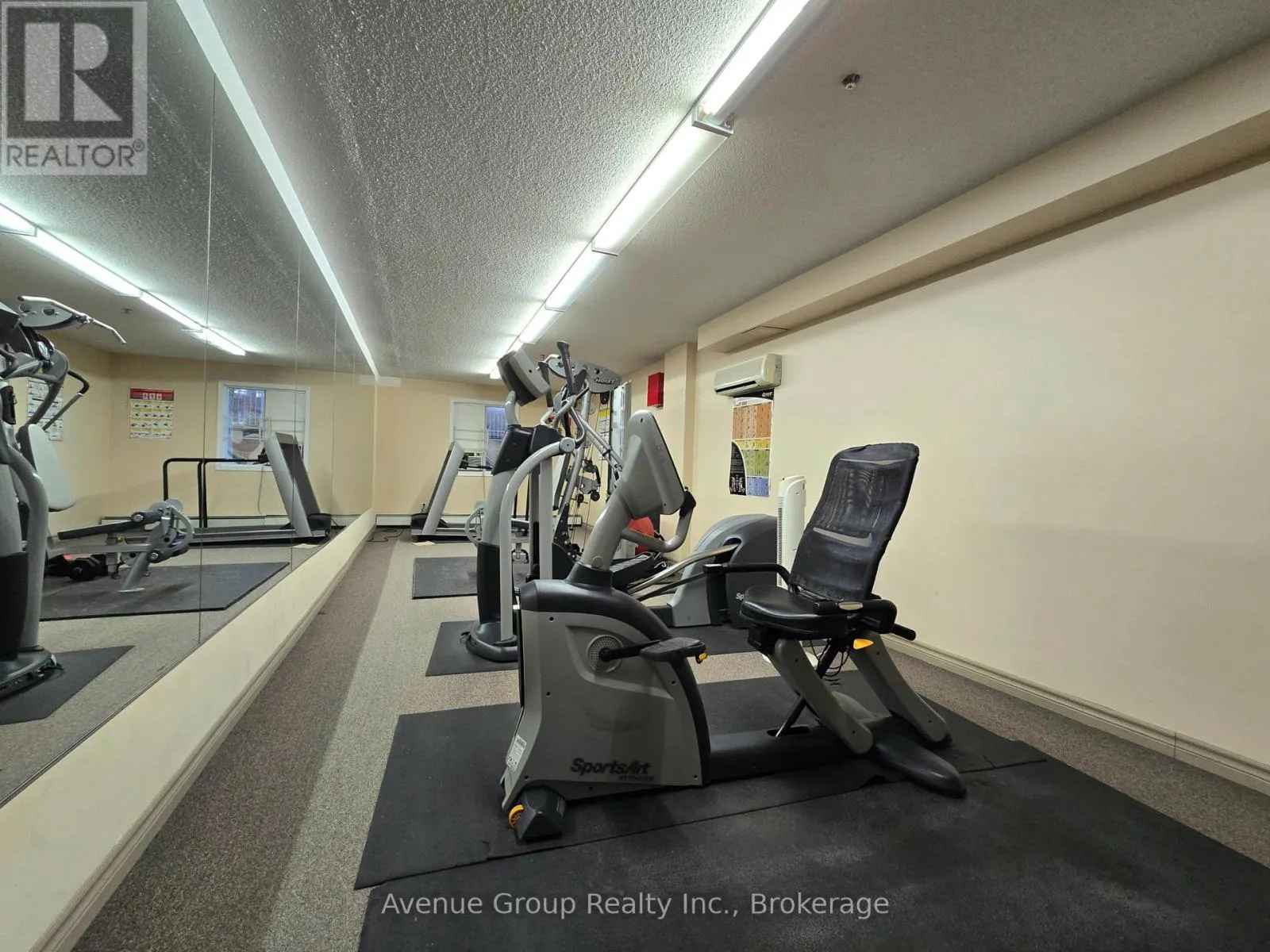 ROOM 2 - #314 - 684 WARDEN AVENUE