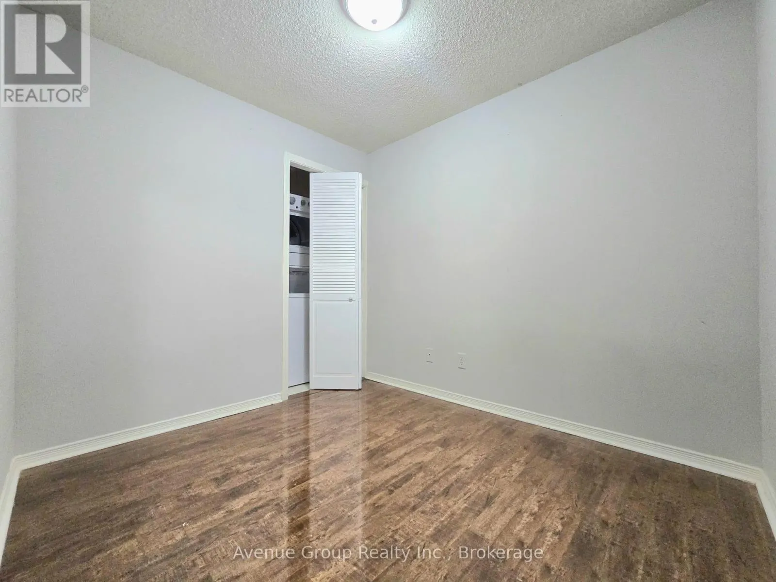 ROOM 3 - #314 - 684 WARDEN AVENUE