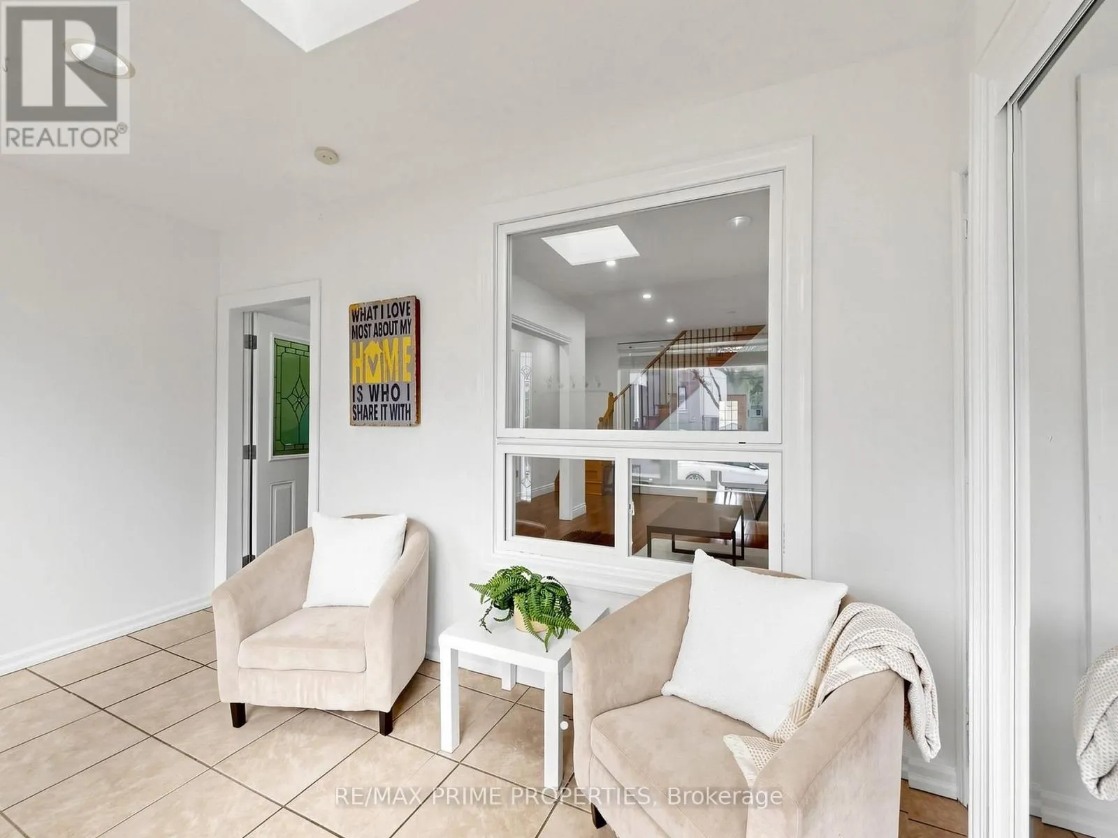 18 DENTONIA PARK AVENUE
