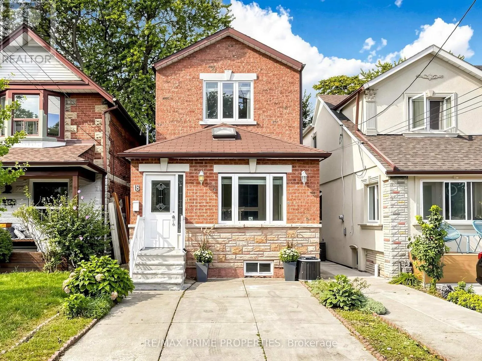 18 DENTONIA PARK AVENUE