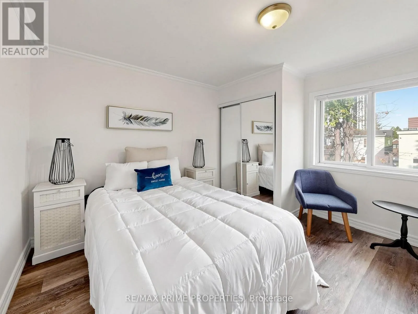 18 DENTONIA PARK AVENUE
