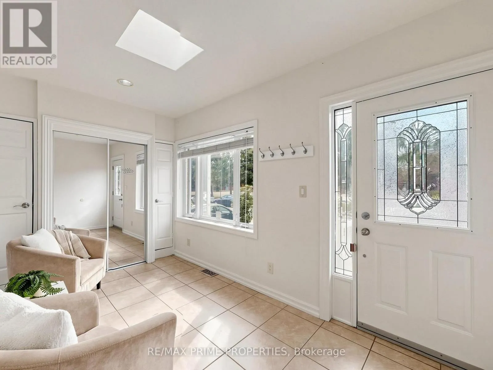 18 DENTONIA PARK AVENUE