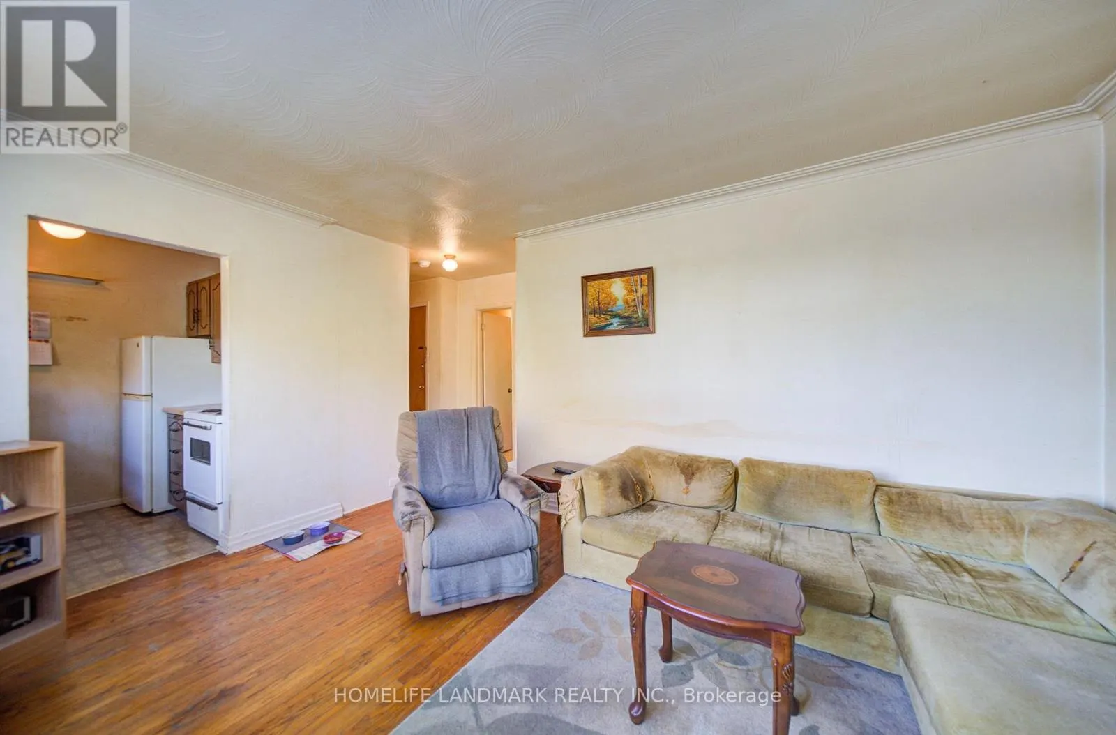 827 COSBURN AVENUE