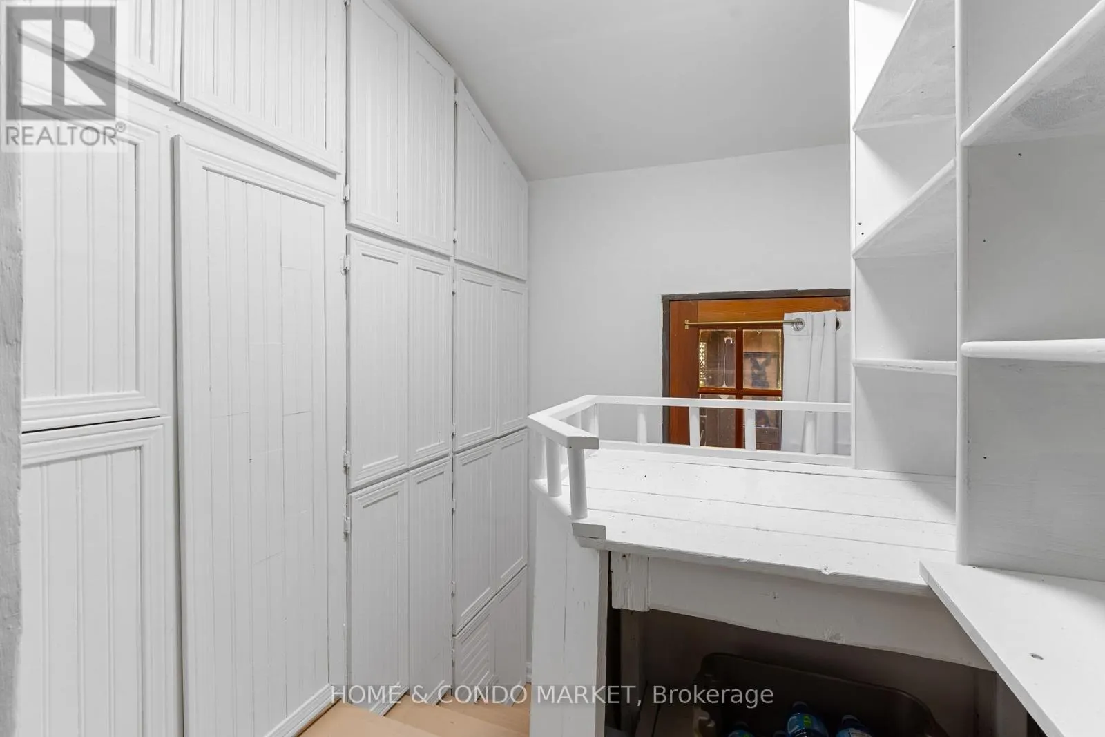 164 BROOKSIDE DRIVE