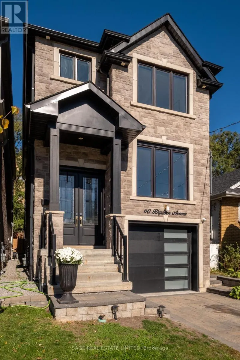 60 RHYDWEN AVENUE