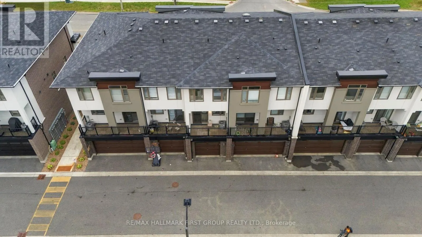 303 - 250 FINCH AVENUE