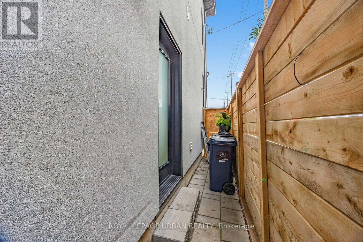 287 GLEBEMOUNT AVENUE