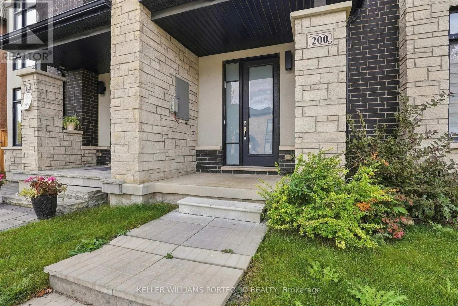 200 CORONATION ROAD